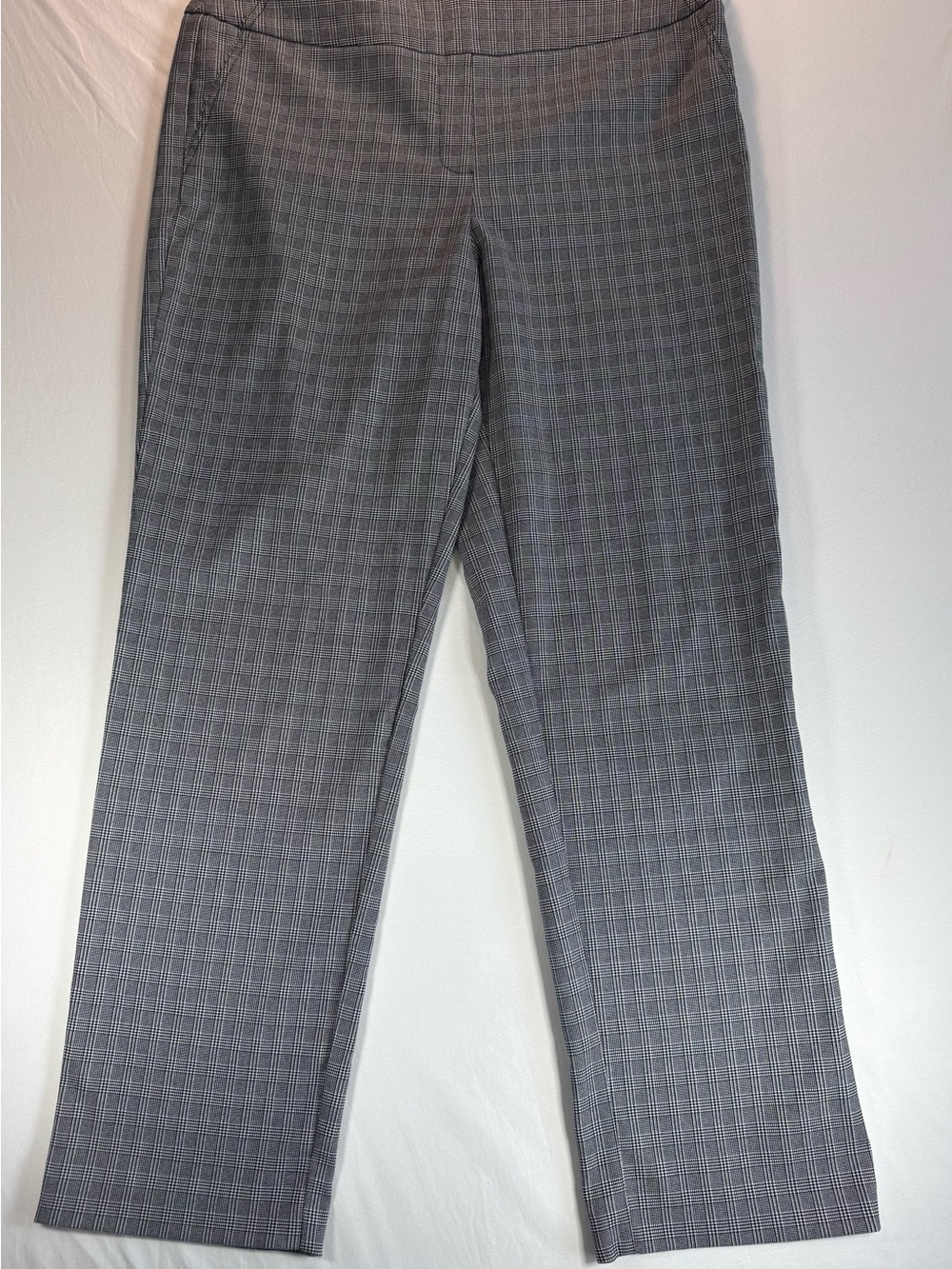 Hilary Radley Women L Pull On Dress Pants Grey Black Plaid Tummy Control Stretch